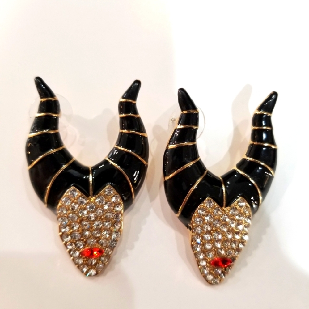 NOT Baublebar brand, a very good replica and a very good deal I'm open to offers